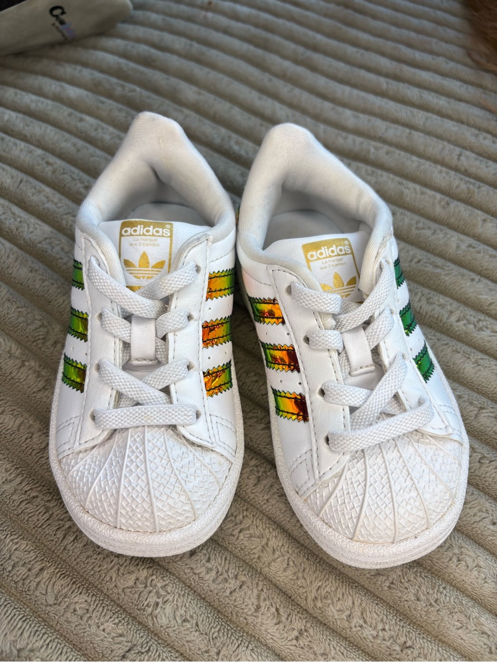 adidas Kids White Sneakers with shiny accent Stripes